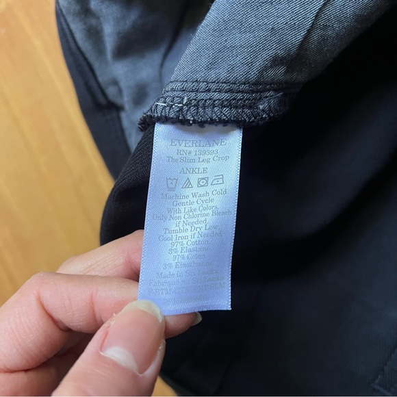 Everlane Slim-Leg Crop Pants - Picture 10 of 10